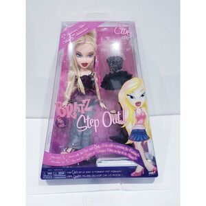 Bratz Step Out Cloe Doll 5th Anniversary Edition Factory Sealed MGA